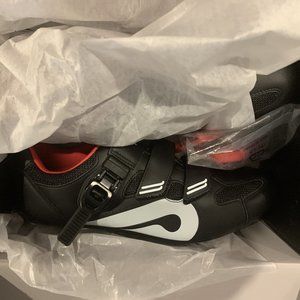 NIB Peloton Bike Shoes Size 43 with Cleats